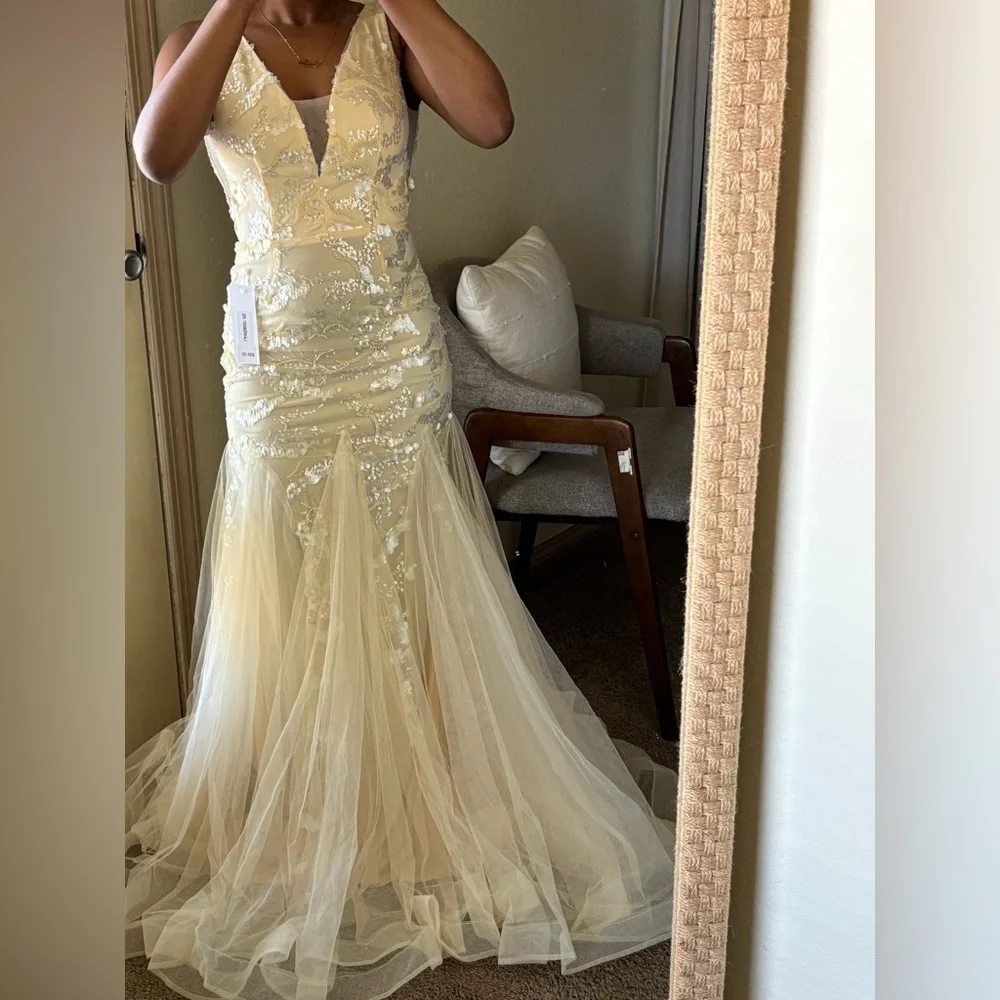 Pastel Yellow Prom Dress - Picture 1 of 4